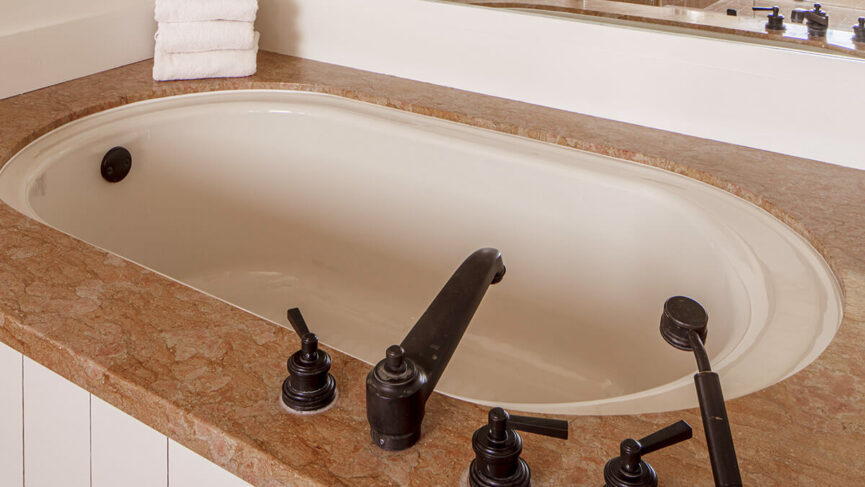 Dickinson_BathR_02-tub Poetry Inn Emily Dickinson Suite soaking tub